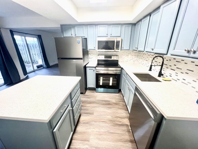 2 of 18 - 606 Sw 1st Street, Boynton Beach, FL