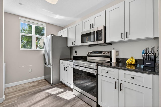 3 of 33 - 1200 Town Center Drive #330, Jupiter, FL