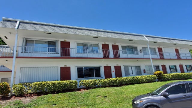 1 of 15 - 3120 Cynthia Lane #204, Lake Worth Beach, FL