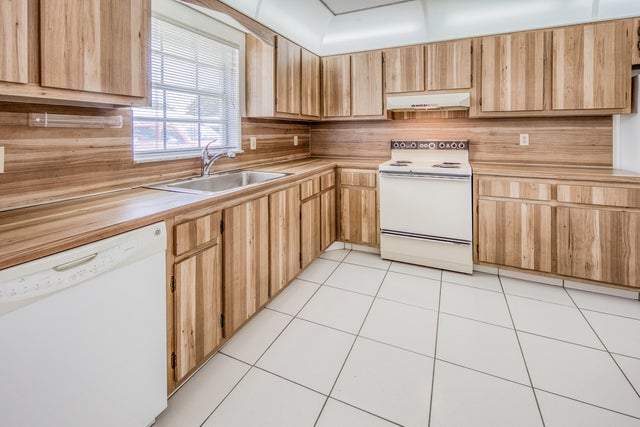 3 of 37 - 445 Franconia Circle, Lake Worth, FL