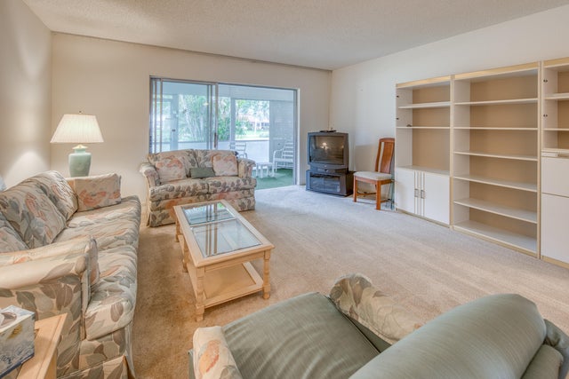 5 of 37 - 445 Franconia Circle, Lake Worth, FL
