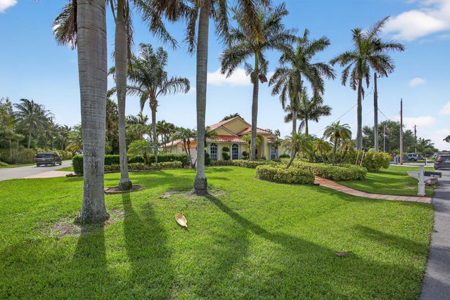 5 of 65 - 1052 W Shore Drive, West Palm Beach, FL