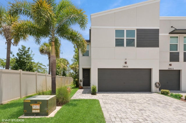 2 of 27 - 3901 Se Mentmore Lane, Stuart, FL