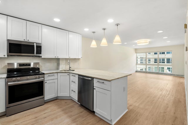 3 of 20 - 3851 N Ocean Boulevard #211, Gulf Stream, FL
