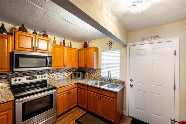 5 of 22 - 605 Ixoria 6a Avenue #6, Fort Pierce, FL