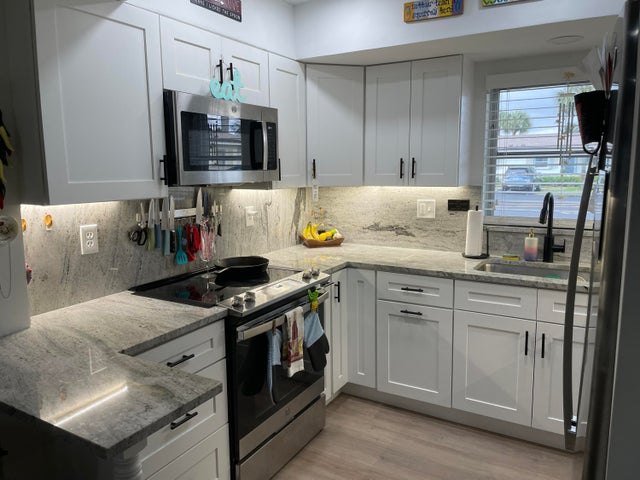 3 of 21 - 2864 Crosley Drive E #a, West Palm Beach, FL
