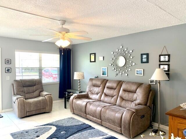 5 of 44 - 106 Hastings G, West Palm Beach, FL
