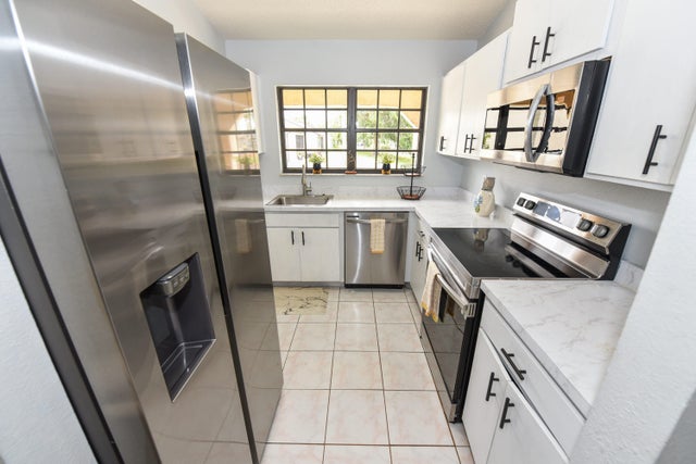 5 of 29 - 2210 Se Brekenridge Circle, Port Saint Lucie, FL