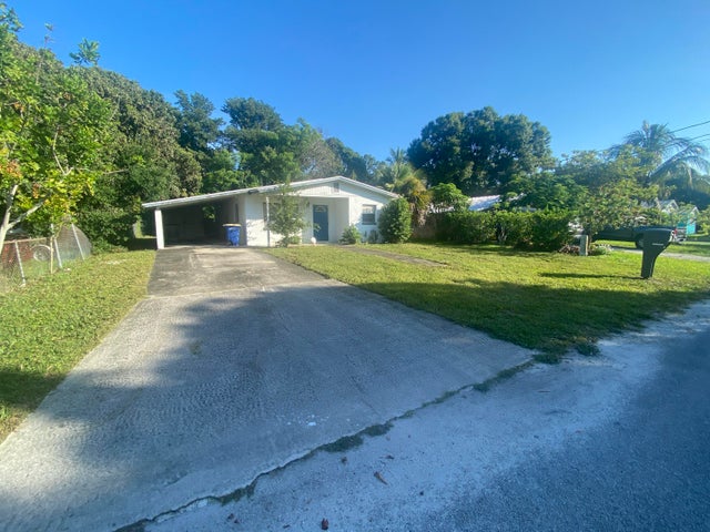 1 of 18 - 1105 Apple Street, Fort Pierce, FL