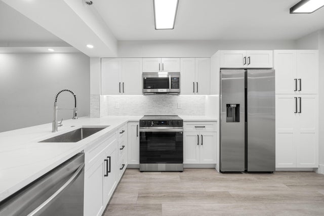 2 of 28 - 6866 Huntington Lane #401, Delray Beach, FL