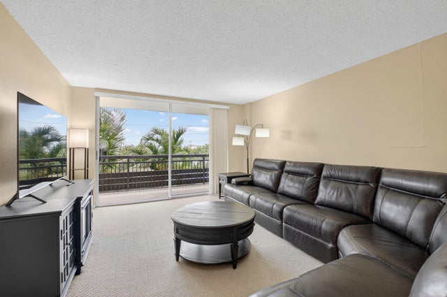 1 of 38 - 555 Nw 4th Avenue #4230, Boca Raton, FL