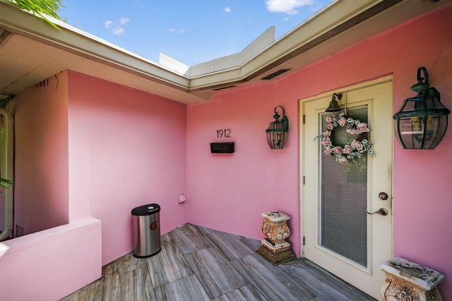 5 of 9 - 1912 Ne 16th Terrace, Fort Lauderdale, FL