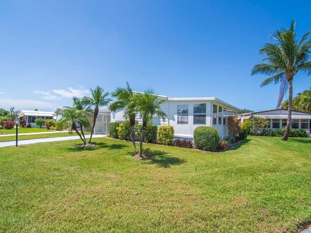 66 Ne Pinelake Village Boulevard, Jensen Beach