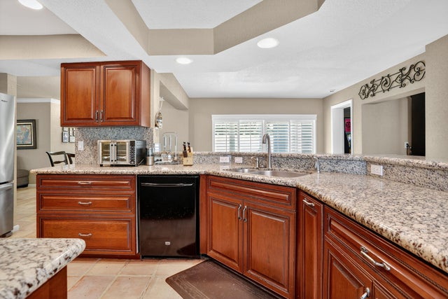 5 of 27 - 1960 Ne 31st Street, Lighthouse Point, FL