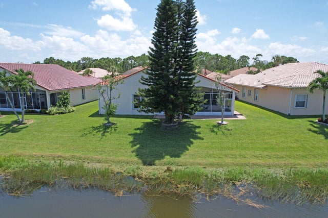 4 of 64 - 486 Nw Blue Lake Drive, Port Saint Lucie, FL