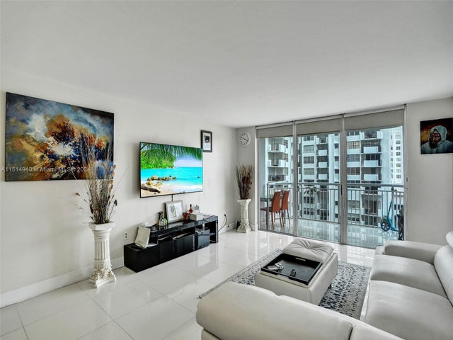 1 of 10 - 18061 Biscayne Boulevard #502, Aventura, FL