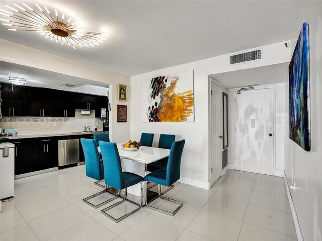 5 of 10 - 18061 Biscayne Boulevard #502, Aventura, FL
