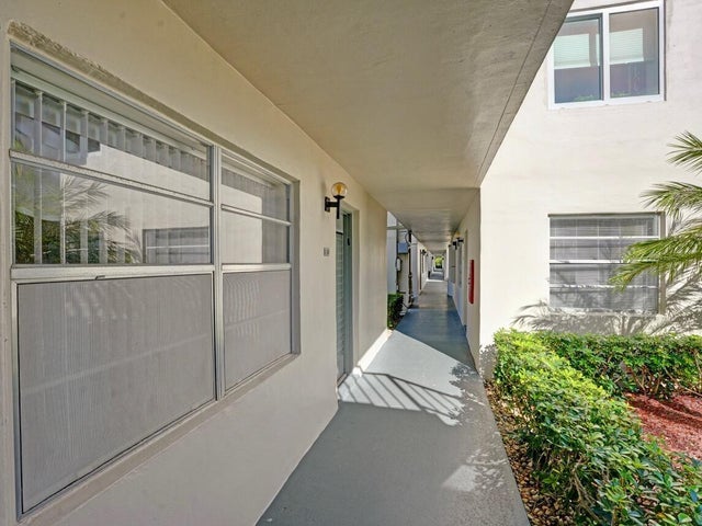 4 of 41 - 298 Burgundy G, Delray Beach, FL