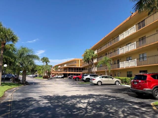 2 of 26 - 9273 Sw 8th Street #417, Boca Raton, FL