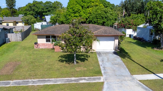 1 of 12 - 270 Ne Mainsail Street, Port Saint Lucie, FL