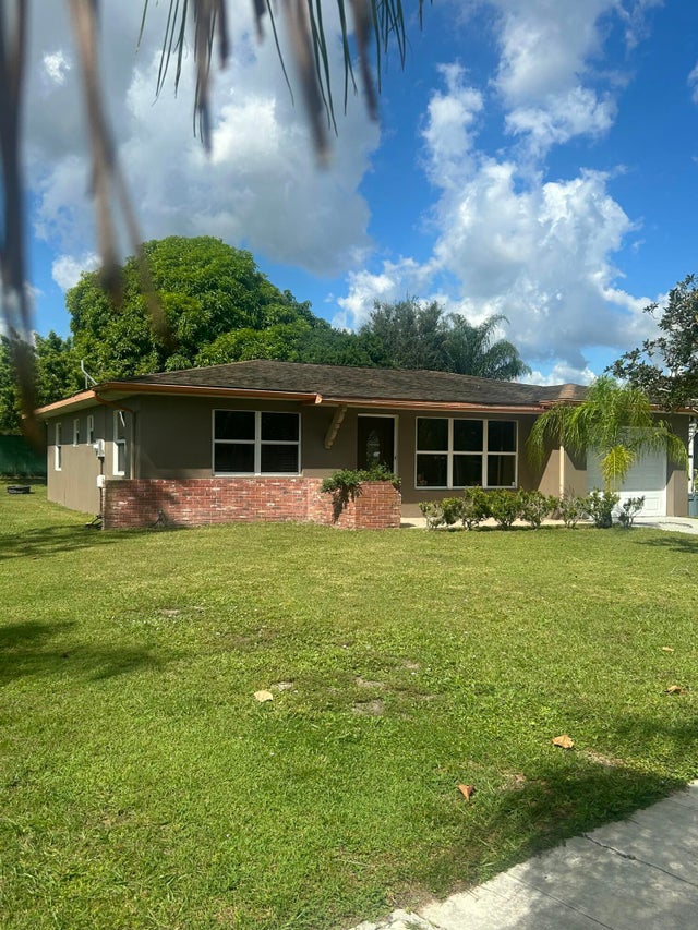 2 of 22 - 270 Ne Mainsail Street, Port Saint Lucie, FL