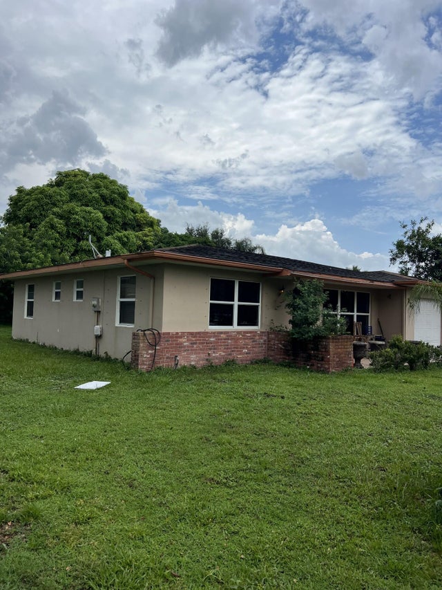 3 of 12 - 270 Ne Mainsail Street, Port Saint Lucie, FL