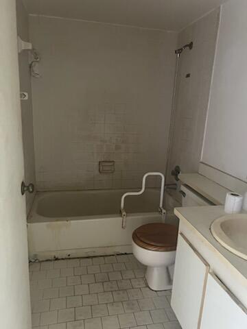 3 of 6 - 2100 Springdale 314 Boulevard #314, Palm Springs, FL