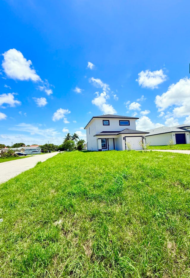3 of 23 - 4356 Venus Avenue, West Palm Beach, FL