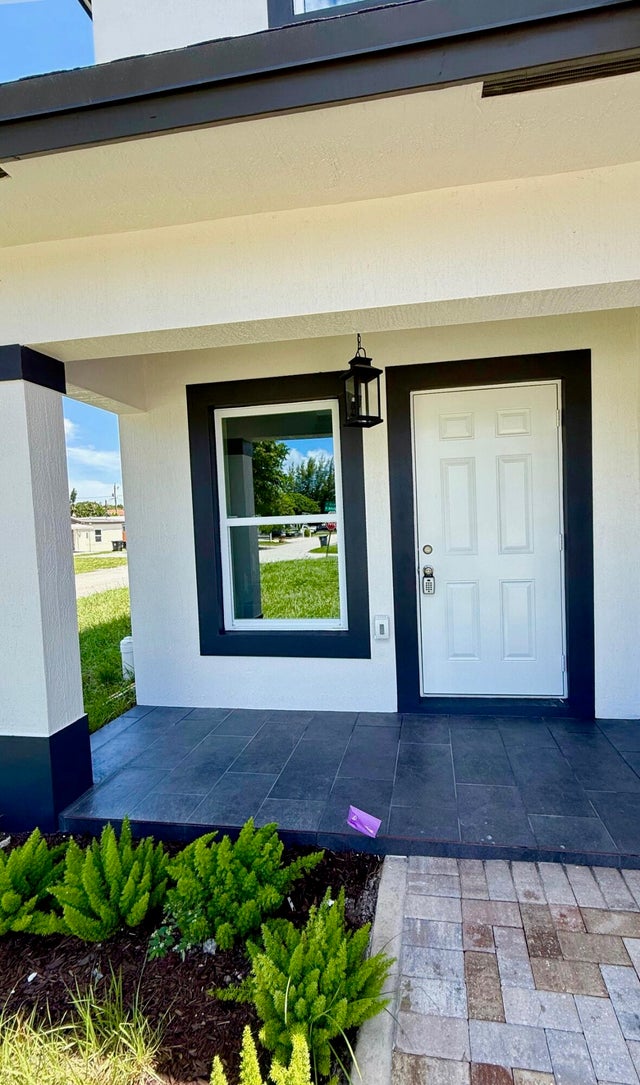 4 of 23 - 4356 Venus Avenue, West Palm Beach, FL