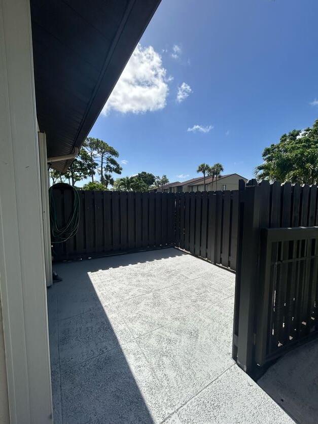 5 of 27 - 725 Sunny Pine Way #a, Greenacres, FL