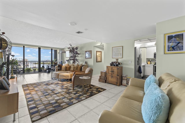 4 of 28 - 5600 N Flagler Drive #2006, West Palm Beach, FL