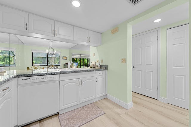3 of 29 - 215 Oak Harbour Drive, Juno Beach, FL