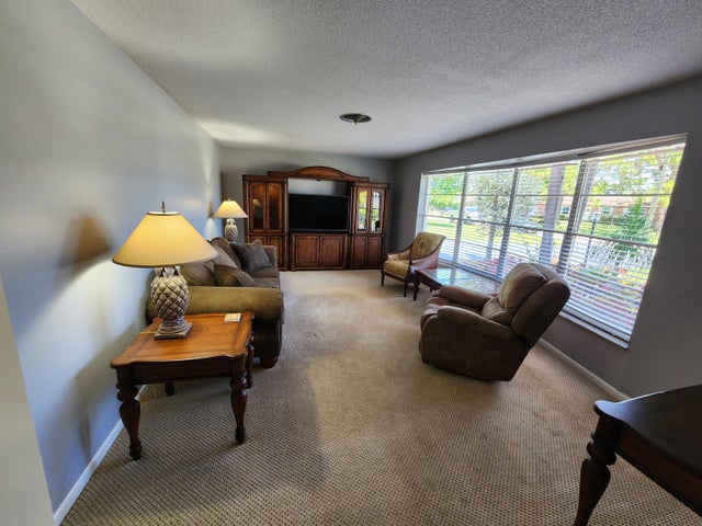 3 of 45 - 819 Mimosa Court, Haverhill, FL