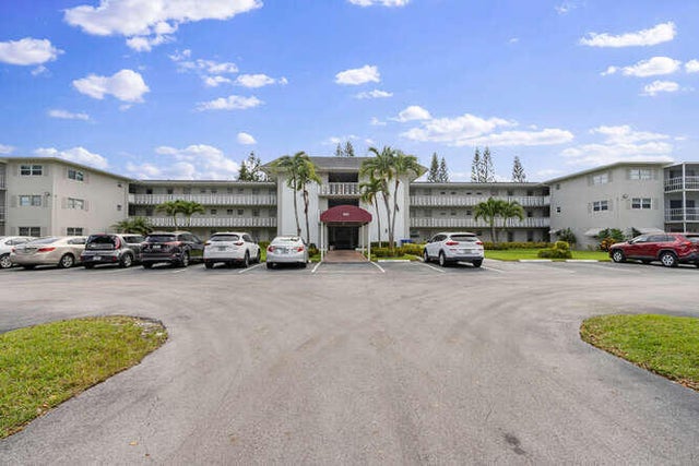 3 of 15 - 1000 Hillcrest Court #214, Hollywood, FL