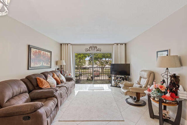 5 of 15 - 1000 Hillcrest Court #214, Hollywood, FL