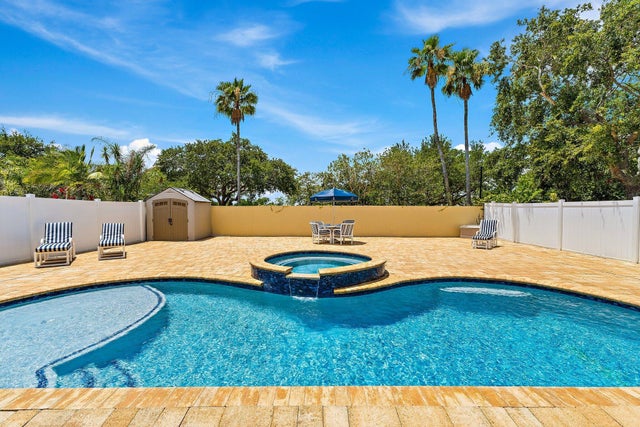2 of 58 - 728 Nw Waterlily Place, Jensen Beach, FL