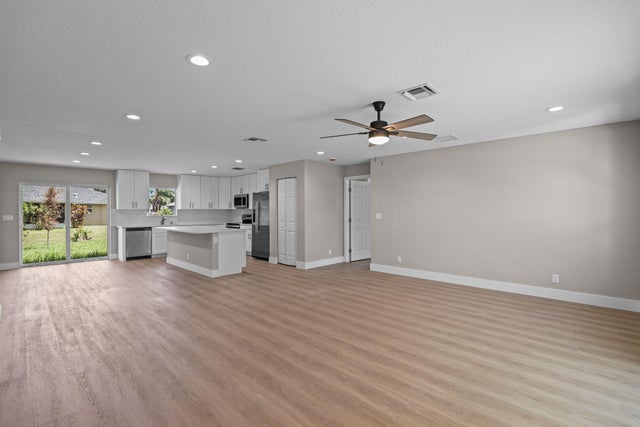 5 of 32 - 5906 Hickory Drive, Fort Pierce, FL