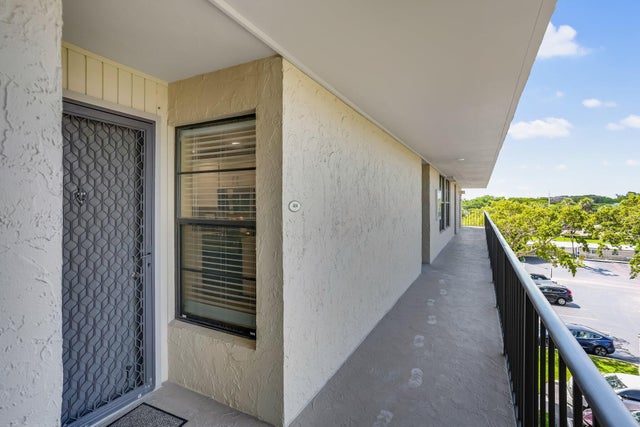 2 of 35 - 9 Royal Palm Way ##404, Boca Raton, FL