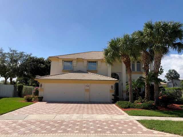 1 of 28 - 7516 Greenville Circle Circle, Lake Worth, FL