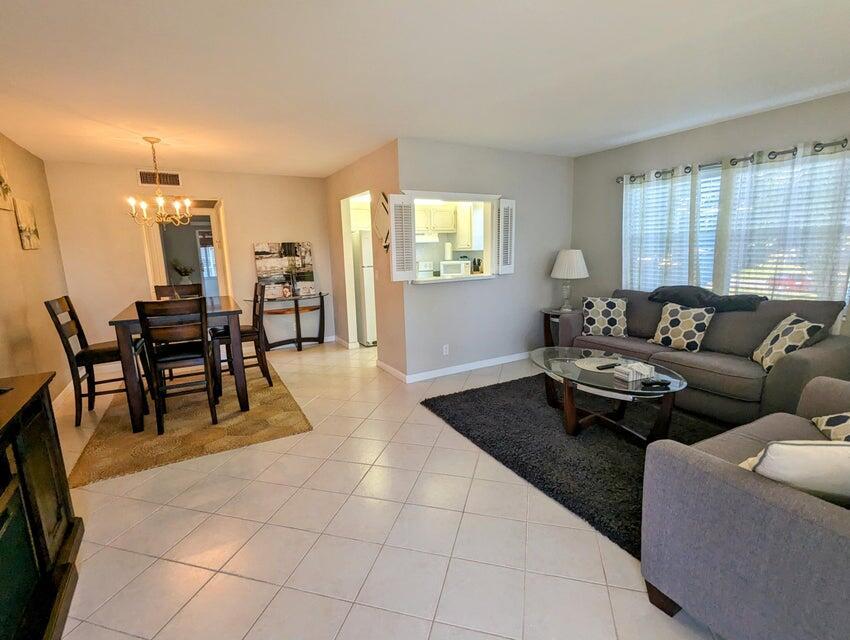 240 Sheffield J, West Palm Beach