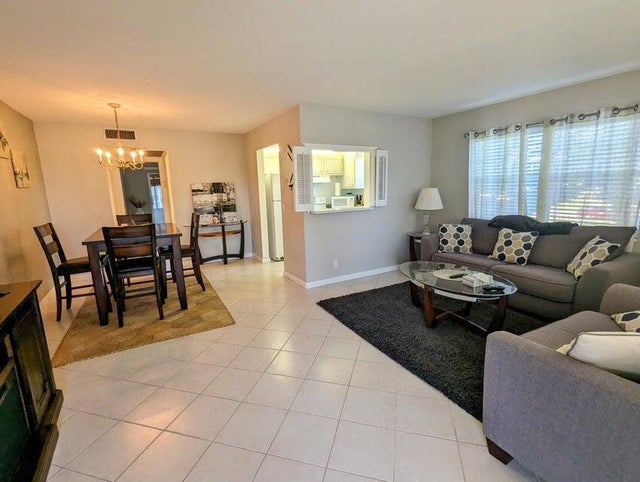 1 of 20 - 240 Sheffield J, West Palm Beach, FL