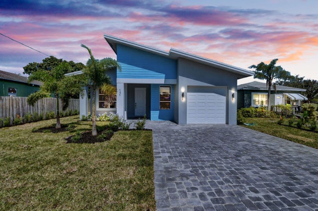 1 of 39 - 715 Nw 1st Street, Delray Beach, FL