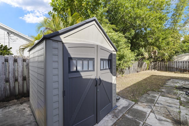 2 of 21 - 6918 Tradewind Way, Lake Worth, FL
