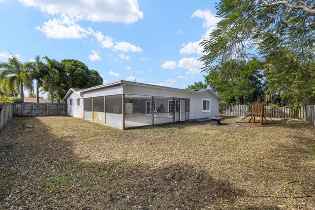 4 of 21 - 6918 Tradewind Way, Lake Worth, FL