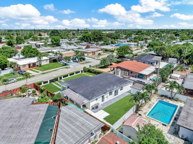 4 of 48 - 4040 Sw 108th Avenue, Miami, FL