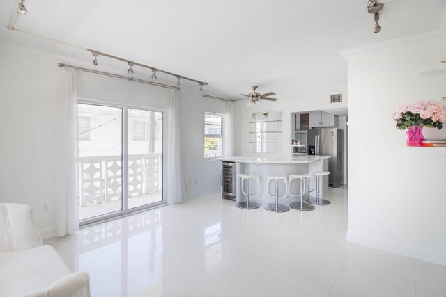 1 of 28 - 900 Euclid Avenue #8, Miami Beach, FL