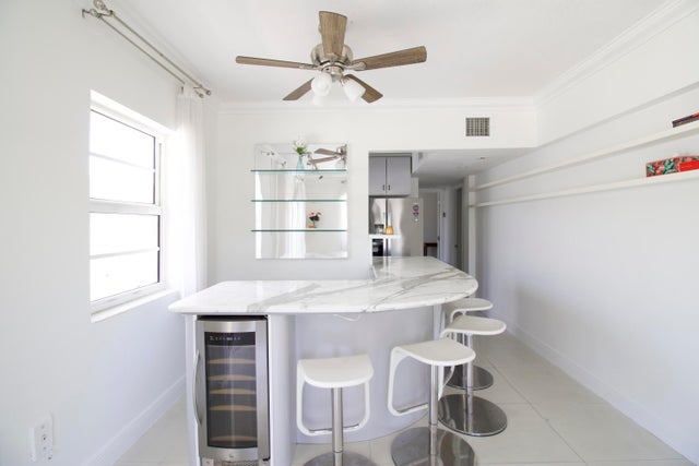 4 of 28 - 900 Euclid Avenue #8, Miami Beach, FL