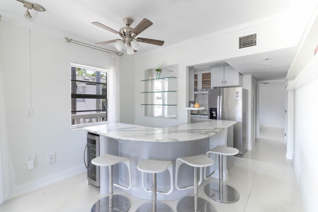 5 of 28 - 900 Euclid Avenue #8, Miami Beach, FL