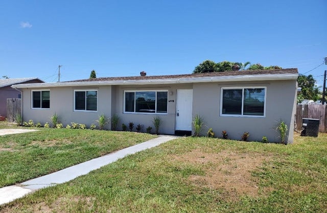 2 of 31 - 6448 N Lawrence Road, Lake Worth, FL