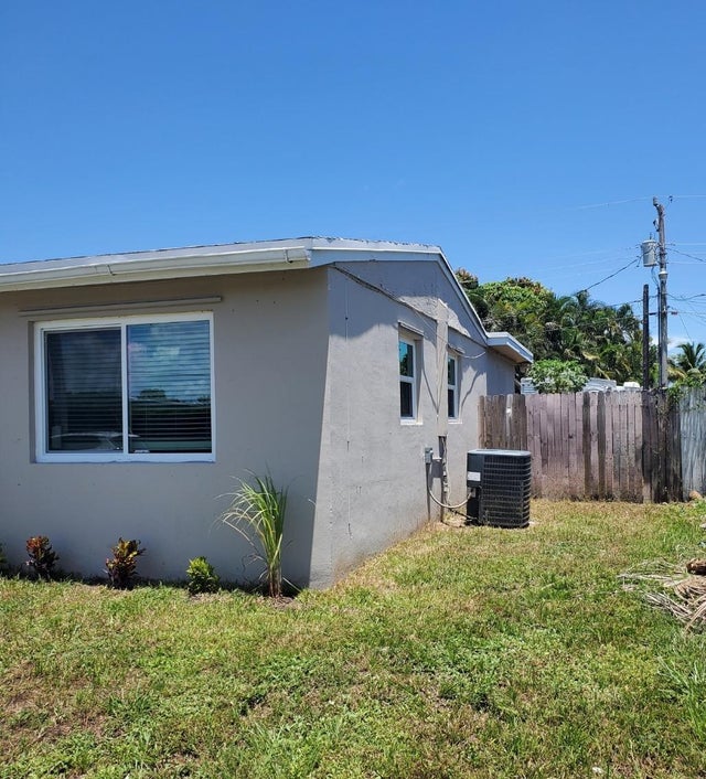 4 of 31 - 6448 N Lawrence Road, Lake Worth, FL